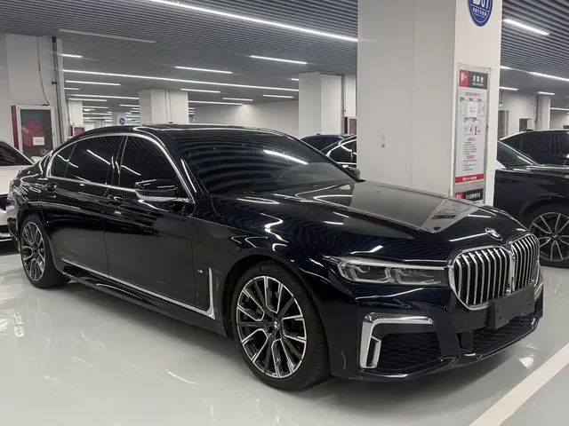 BMW 7 Series 2021 Model 740Li Leading M Sport Package