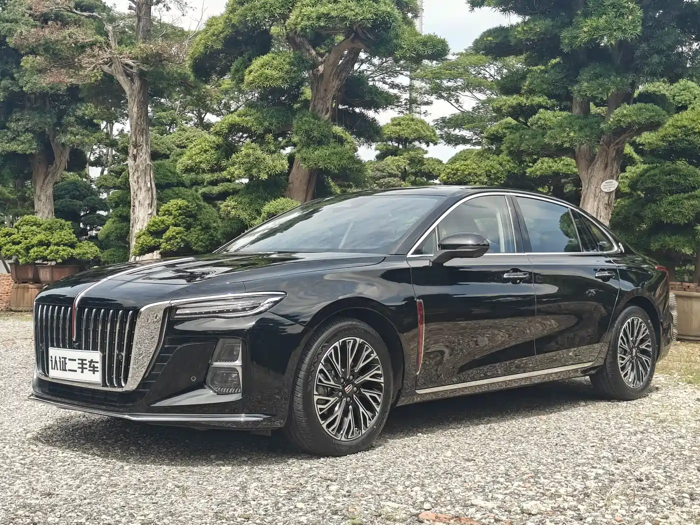 Hongqi H5 2025 2.0T Automatic Flag Celebration 500,000 Units Anniversary Edition