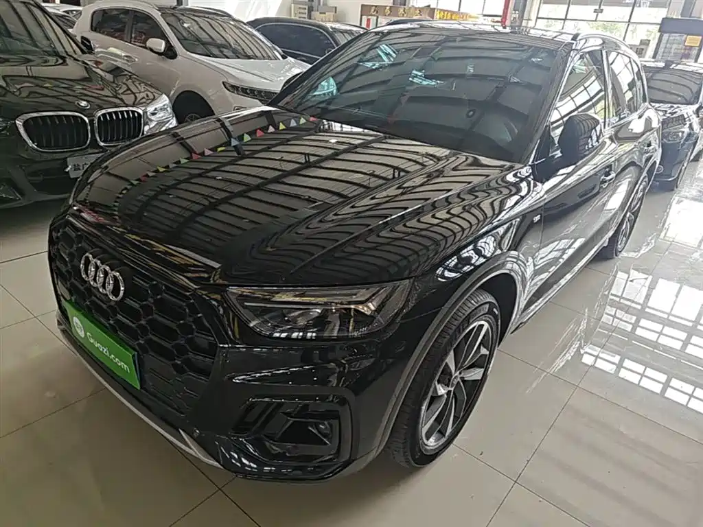 Audi Q5L 2024 Model 40 TFSI Luxury Dynamic