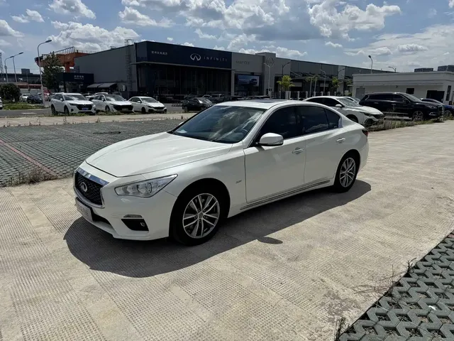 Infiniti Q50L 2021 2.0T Comfort