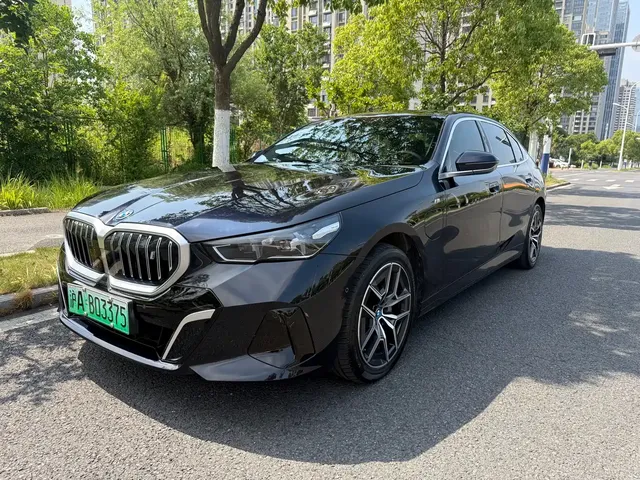BMW i5 2024 eDrive 35L M Sport Package