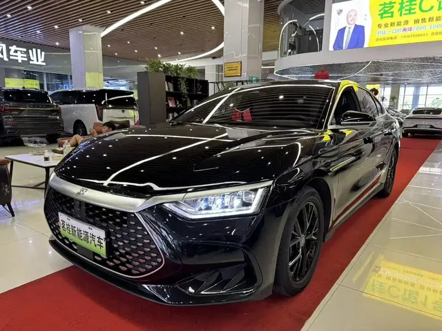 BYD Han 2023 DM-i Champion Edition 121KM Prestige