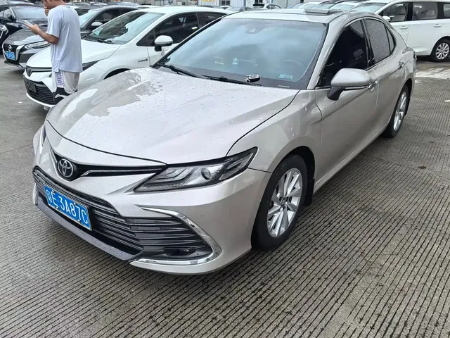 Toyota Camry 2021 2.0G Luxury Edition