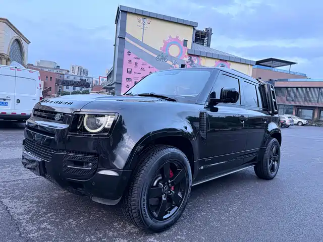 Land Rover Defender 2021 110 P400 Dark Special Edition