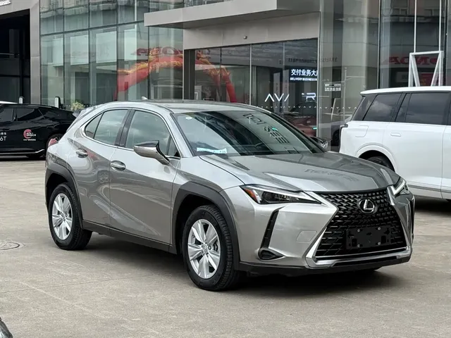 Lexus UX 2022 260h Cool Edition