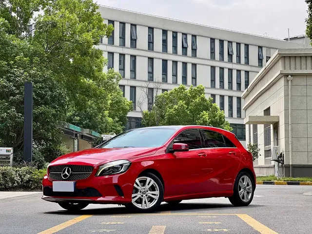 Mercedes-Benz A-Class (Import) 2017 Facelift A 200 Dynamic