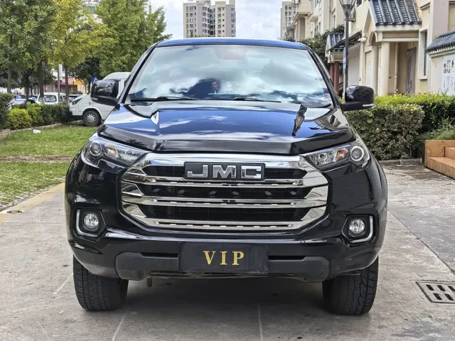Jiangling Yuhu 7 2022 2.0T Manual Diesel 4WD Comfort Long Wheelbase