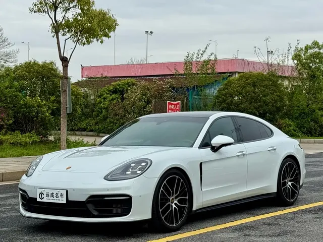 Porsche Panamera 2023 Panamera 2.9T Platinum Edition