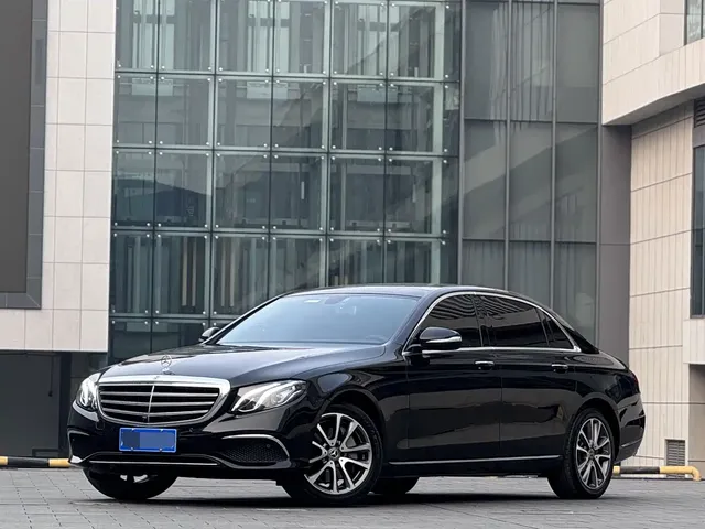 Mercedes-Benz E-Class 2019 E 300 L Fashion