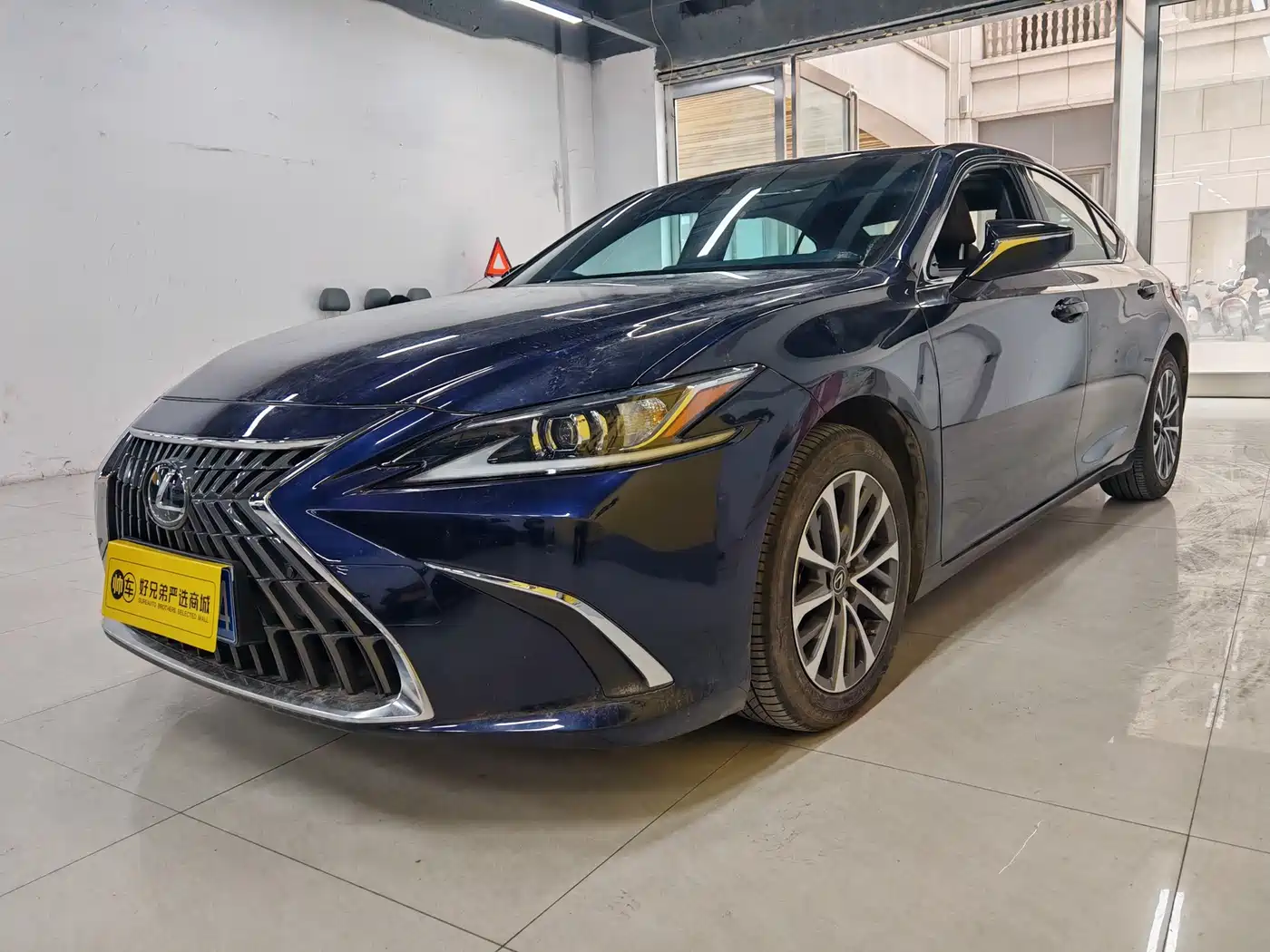 Lexus ES 2022 200 Excellence Edition
