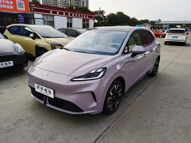 MG 4 EV 2025 Base Model
