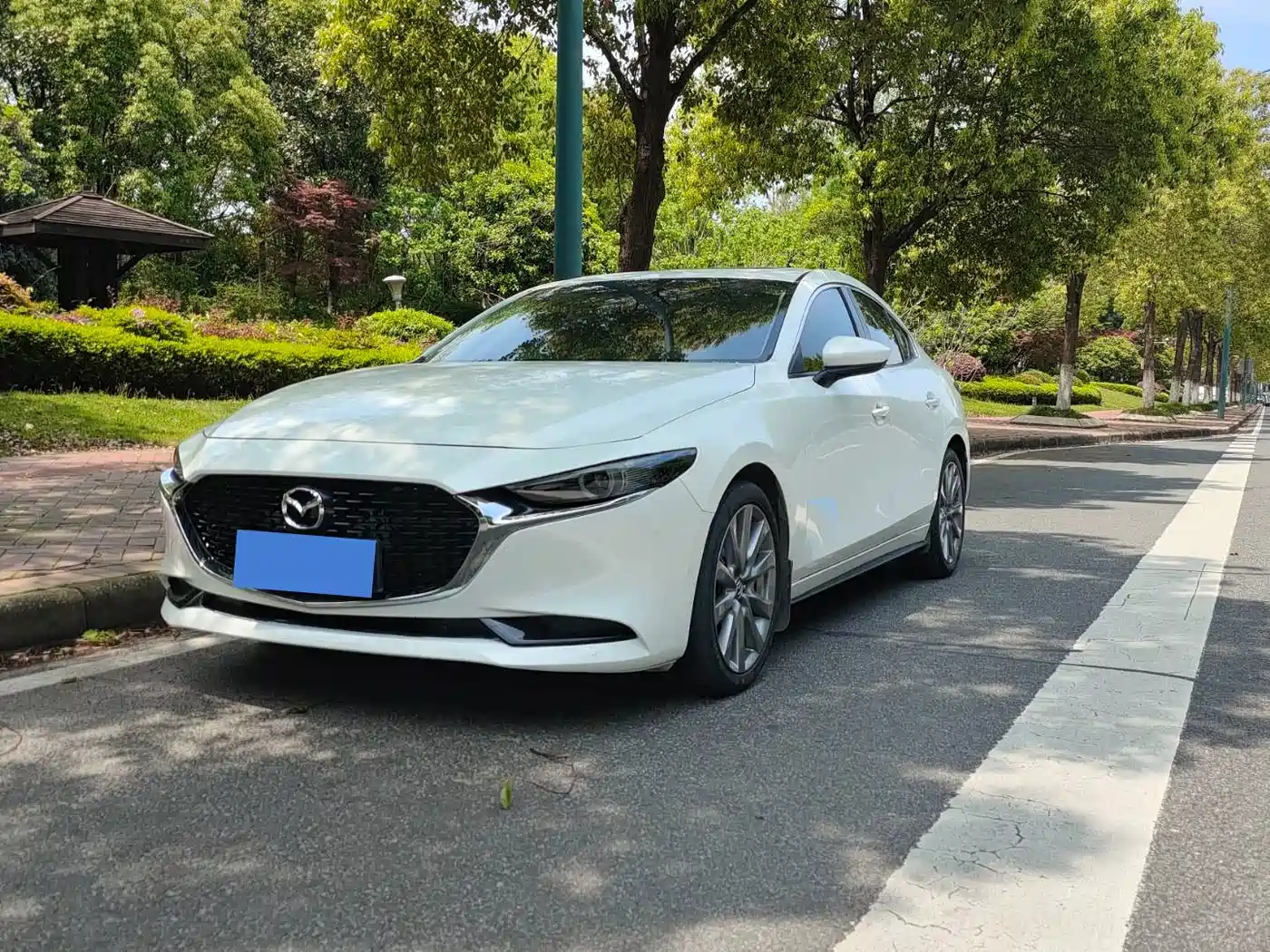 Mazda 3 Axela 2021 2.0L Automatic Quality Glamour