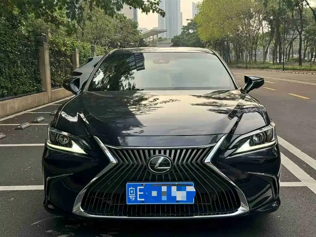 Lexus ES 2021 200 Excellence Edition
