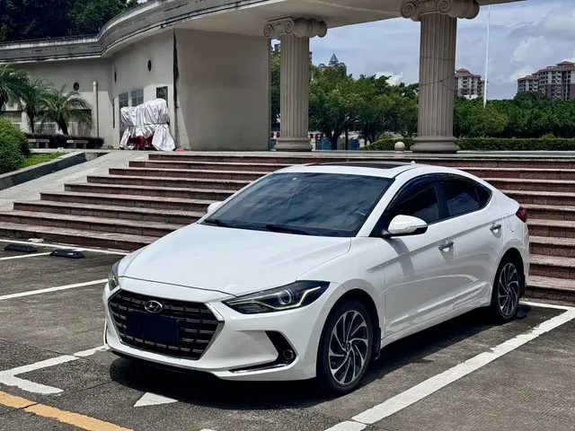 Hyundai Elantra 2019 1.5L CVT Smart Elite