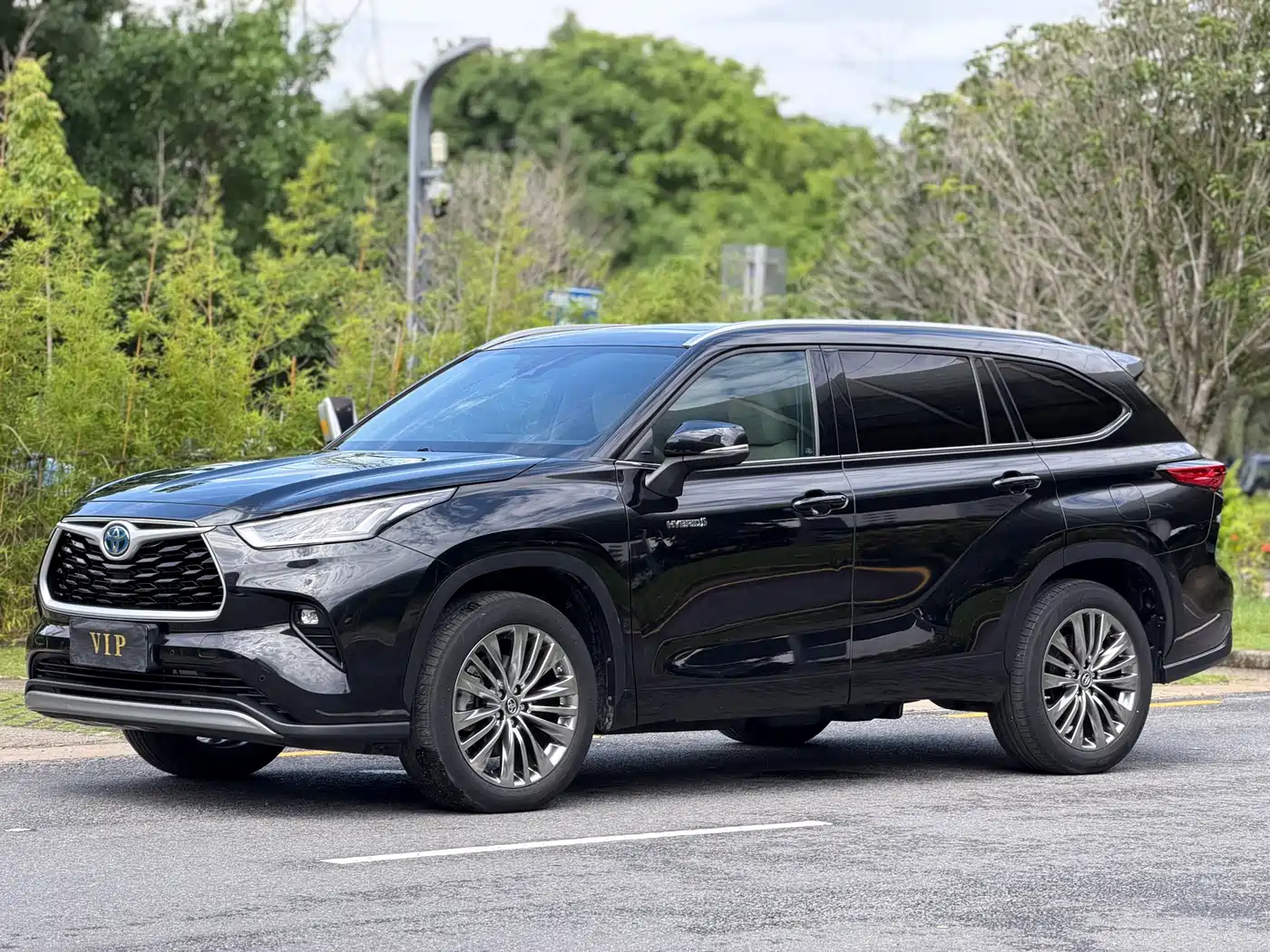 Toyota Highlander 2022 Model Dual Engine 2.5L 4WD Premium Edition 7-Seater