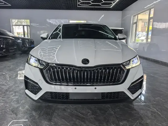 Škoda Octavia 2023 PRO TSI280 Premium Edition