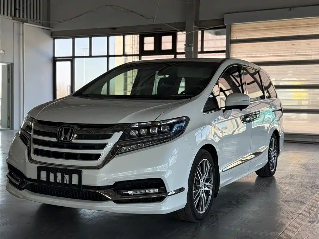 Honda Elysion 2019 2.0L Hybrid Supreme Edition