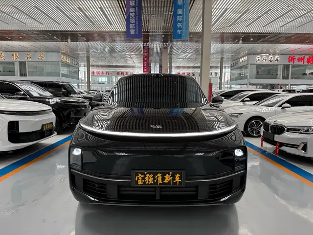 Li Auto Li L8 2025 Pro Smart Renewal Edition