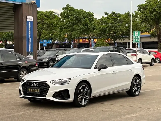 Audi A4L 2022 40 TFSI Luxury Dynamic