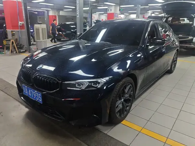 BMW 3 Series 2025 330Li M Sport Night Edition