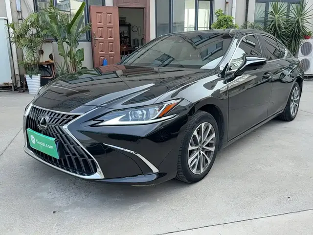 Lexus ES 2021 200 Excellence Edition