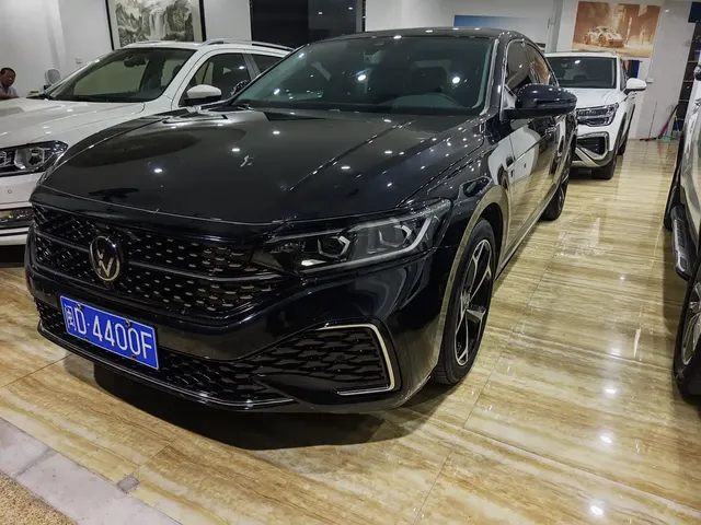 Volkswagen Passat 2024 380TSI Starlight Luxury Edition