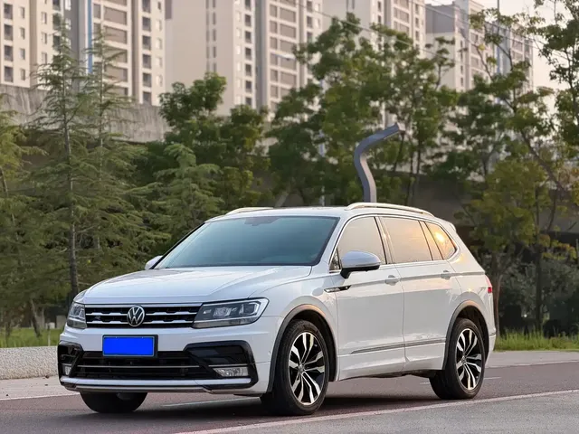 Volkswagen Tiguan L 2021 330TSI Automatic 2WD R-Line Premium