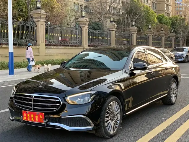 Mercedes-Benz E-Class 2023 E 300 L Fashion