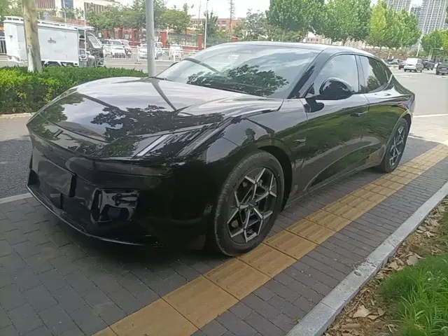 Lynk & Co Z10 2025 95kWh 766km RWD Max