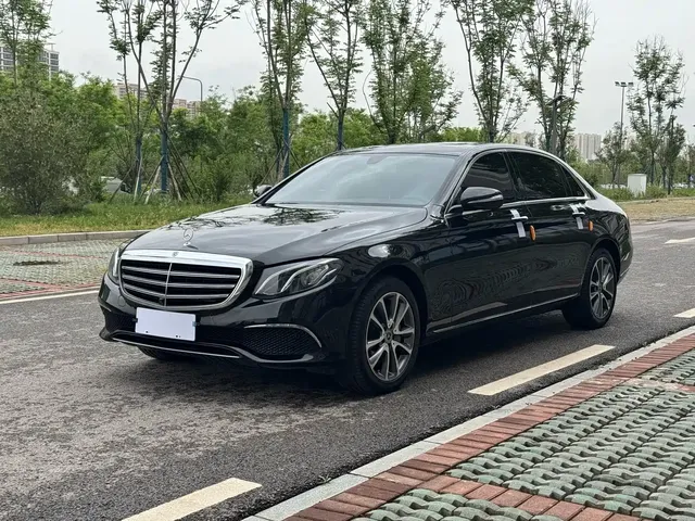 Mercedes-Benz E-Class 2019 E 300 L Fashion