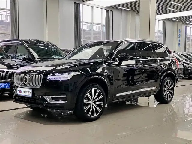 Volvo XC90 2023 B5 Smart Luxury Edition 5-Seater