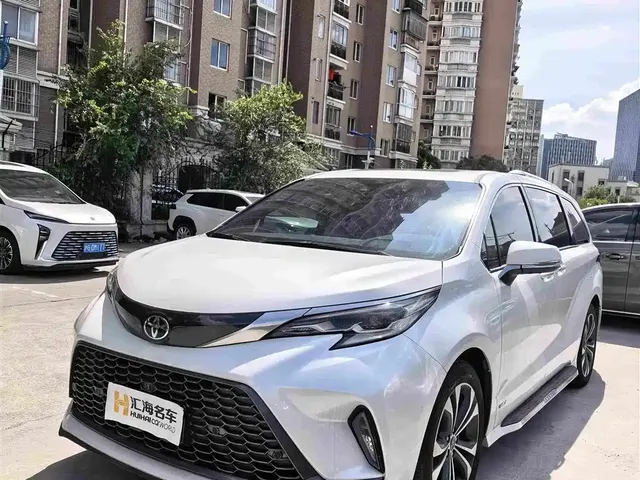 Toyota Granvia 2024 2.5L Hybrid Supreme ULTRA