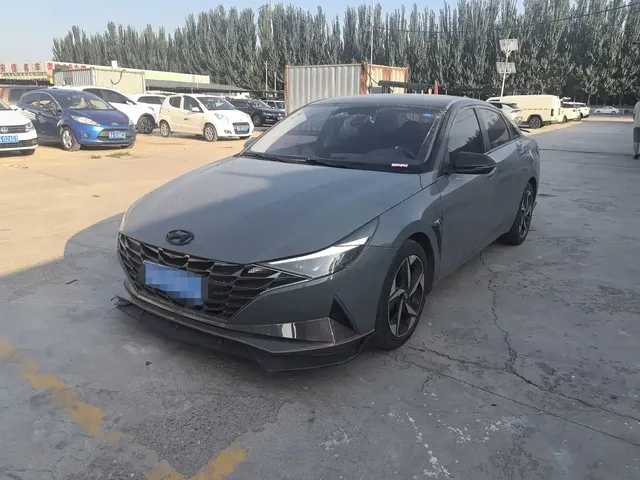 Hyundai Elantra 2021 1.5L CVT LUX Premium Edition