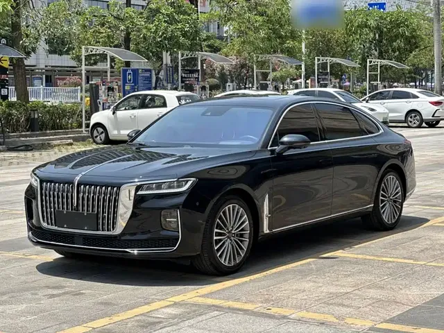 Hongqi H9 2022 2.0T Smart Connect Flag Smooth Edition