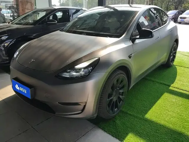 Tesla Model Y 2023 Long Range All-Wheel Drive Edition