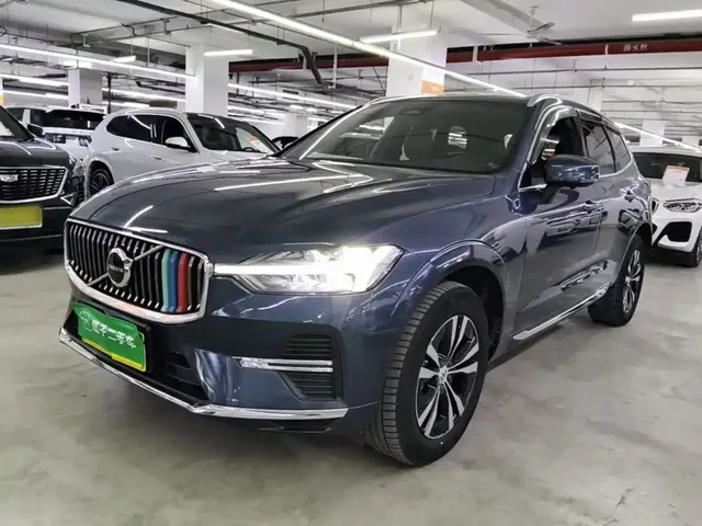 Volvo XC60 2022 B5 AWD R-Design