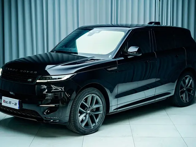 Land Rover Range Rover Sport 2024 400PS Dynamic SE