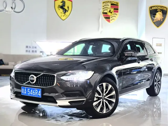 Volvo V90 2024 Cross Country B5 AWD Wisdom Edition
