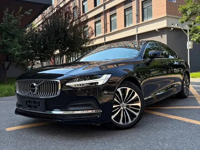 Volvo S90 2025 B5 Zhiyi Luxury Edition