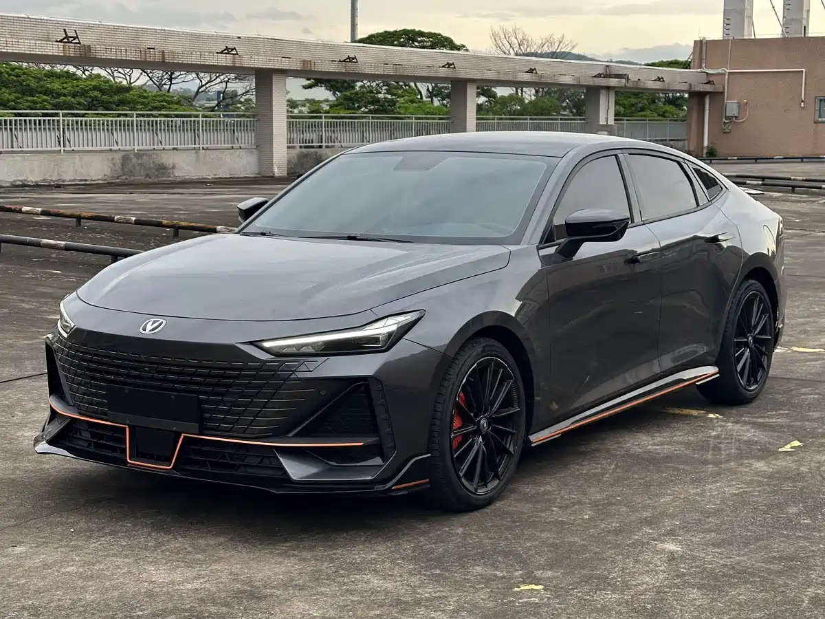 Changan UNI-V 2023 1.5T Sport Edition