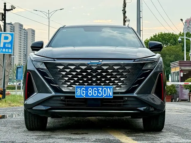 Changan Oshan Z6 2022 Blue Whale 1.5T DCT Intelligent Premium