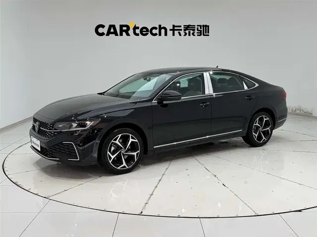 Volkswagen Passat 2025 Outstanding 380TSI Starlight Dragon Soaring Edition