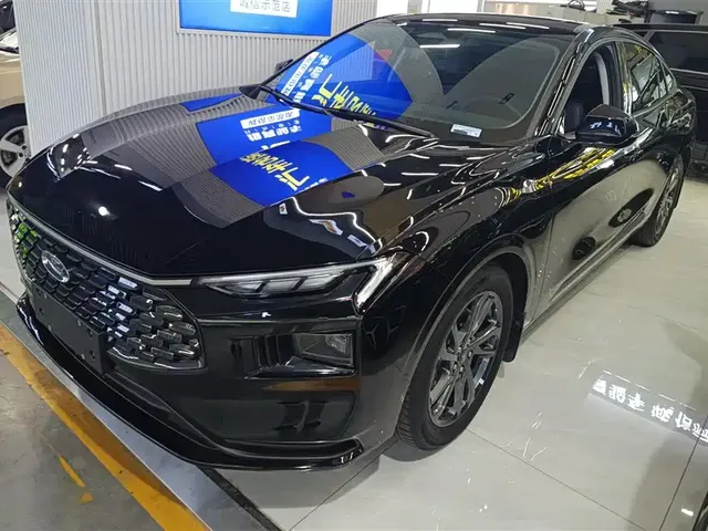 Ford Mondeo 2025 2.0T EcoBoost Luxury