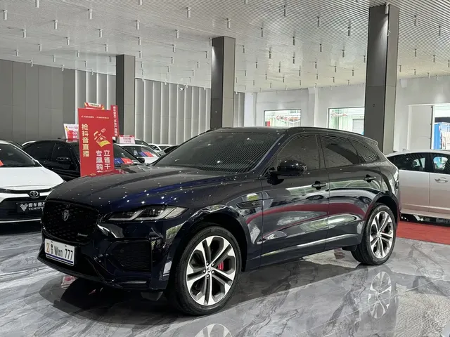 Jaguar F-PACE 2024 P250 R-Dynamic HSE