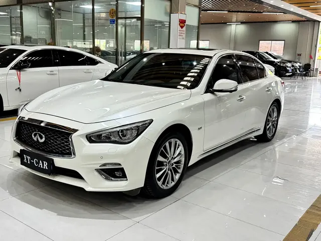 Infiniti Q50L 2018 2.0T Premium Edition (China VI)