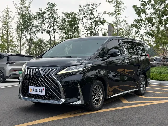 Lexus LM 2020 300h 4-Seat Imperial Edition