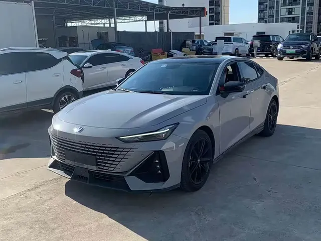 Changan UNI-V 2022 1.5T Premium Model