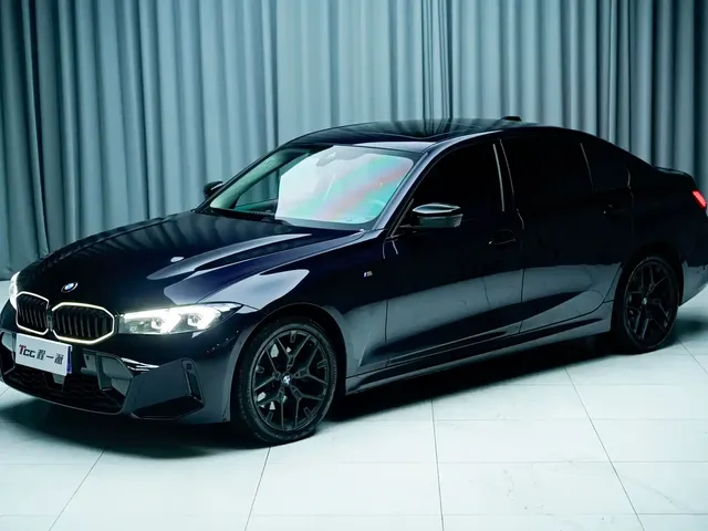 BMW 3 Series 2026 330Li M Sport Shadowline Package