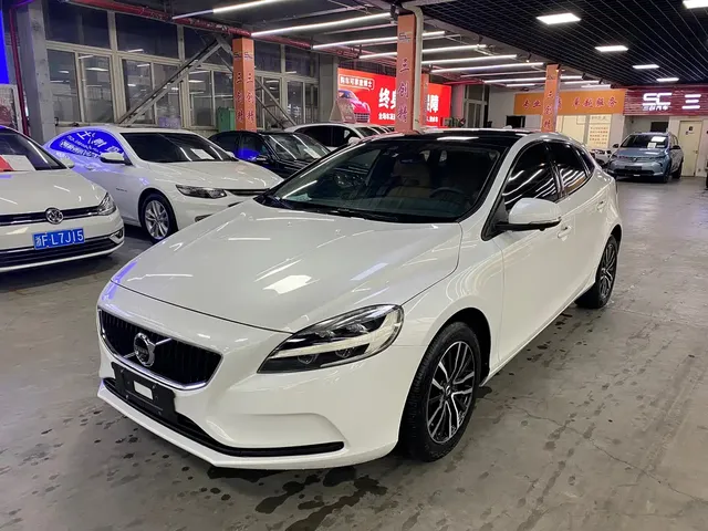 Volvo V40 2019 T3 Momentum