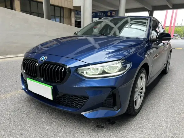 BMW 1 Series 2022 120i M Sport Shadow Edition